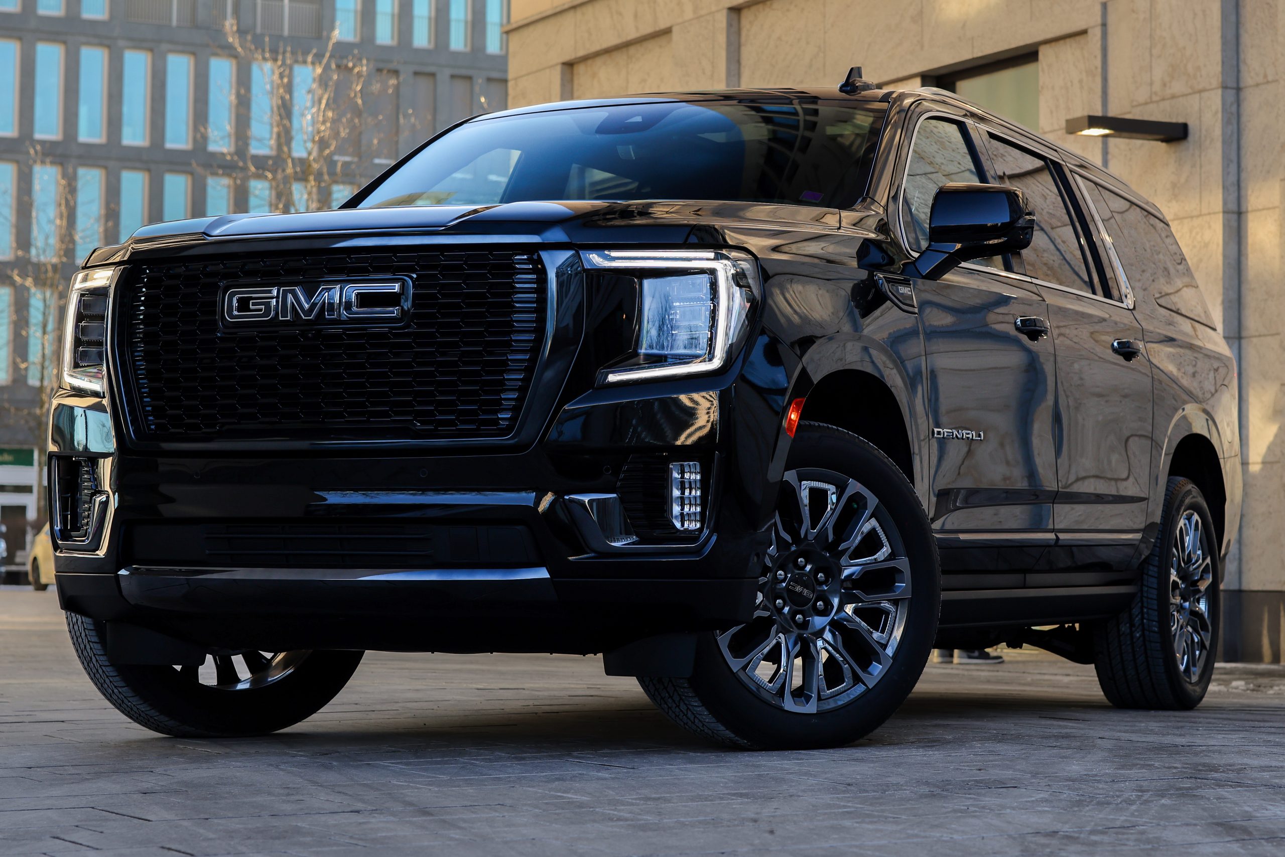 2023 GMC Yukon Denali Ultimate exterior